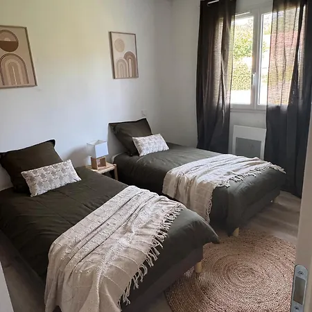 Maison Paisible Avec Jardin *